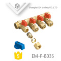 EM-F-B035 Manifold de latão de compressão de 4 vias com válvula de esfera